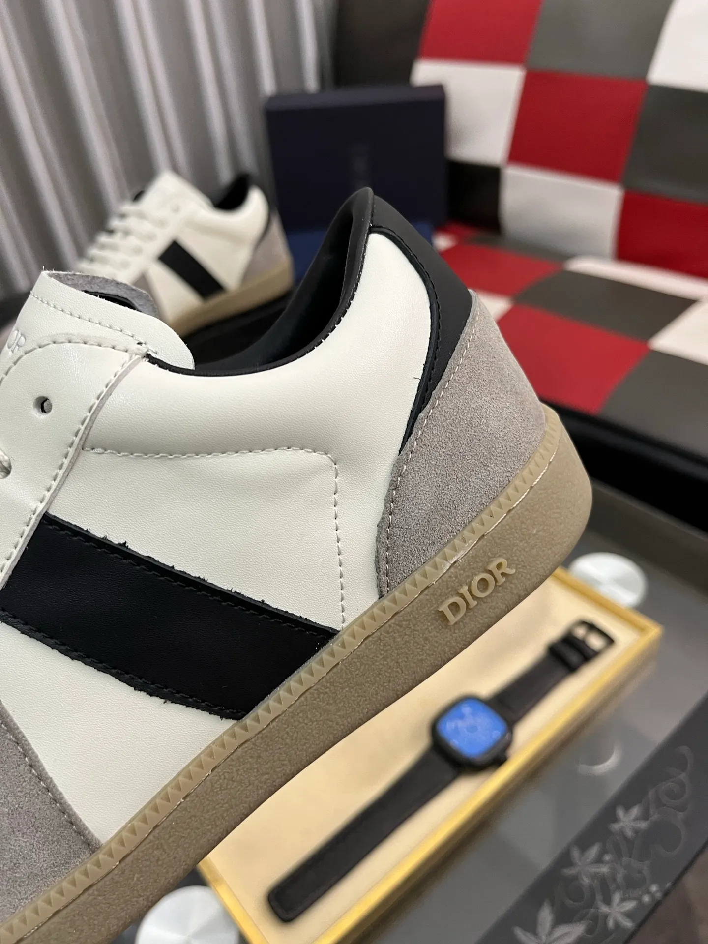Men's shoes💰380⌚️⌚️[Dior] Dior's new men's genuine leather casual shoes, the highest version on the market, any comparison is welcome🆚! The original leather has excellent texture and is super high-end! Fetal sheep net lining imported from Italy, removable pad! Luxurious materials and fine workmanship, highly recommended! Code number: 38-44